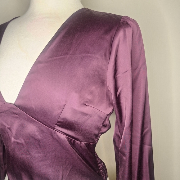 Abercrombie & Fitch Satin Long Puffed Sleeve Top Size M - Picture 3 of 10